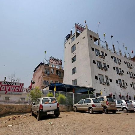 Staywell Hotel Pathānkot Exterior foto